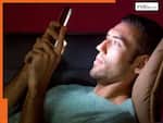 Experts ने दी चेतावनी, देर रात तक Phone Scroll करना बन सकता है ‘Silent Killer’जानें कैसे करें बचाव