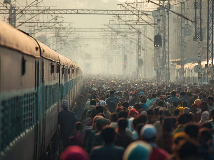 Howrah New Delhi Special