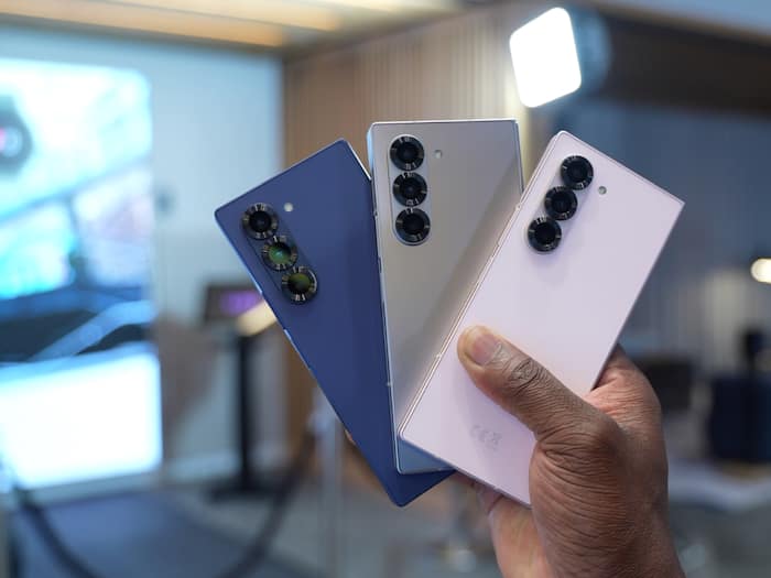 High end smartphone india