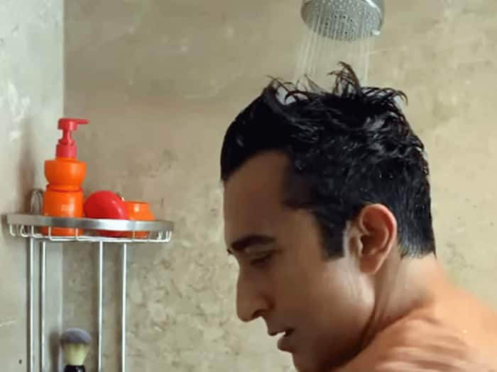 Rahul khanna live bath vide
