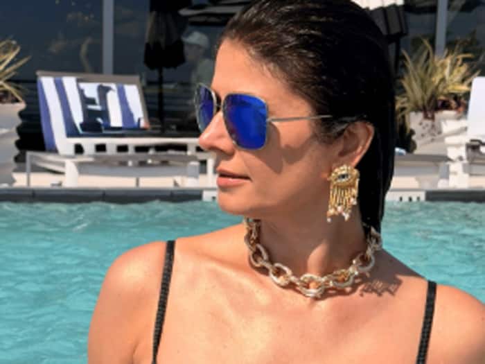 What is pooja batra height