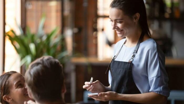 France Waiter Salary  2