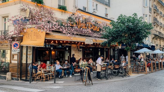 France Waiter Salary  7