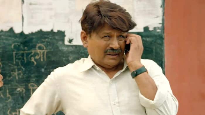 Panchayat star Raghubir Yadav shares emotional story of surviving poverty and sleeping at bus stands: 'Humne natak dekha...'