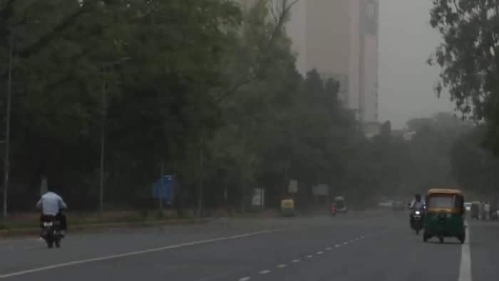Drizzle, strong winds, Delhi-NCR, weather, thunderstorms, lightning, rain, Delhi, NCR, India Meteorological Department, IMD, IMD weather update
