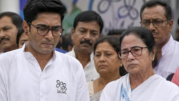 TMC Crisis Live: Mamata Banerjee returns to Kolkata after two-day Delhi visit as speculation over TMC-Congress merger intensifies