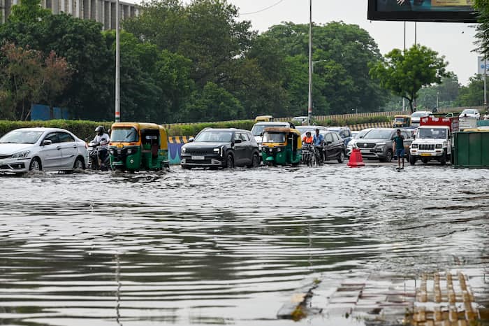 Weather: Heavy rainfall in New Delhi