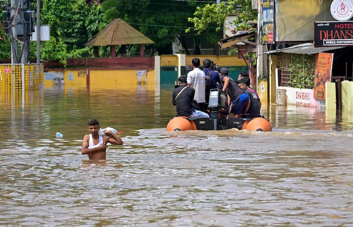 Himachal Pradesh faces devastating rains: 145 roads closed, 224 transformers down; next 48 hours crucial