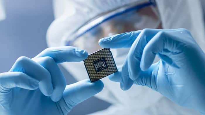 Semiconductor