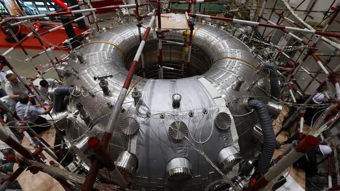 Artificial Sun  1