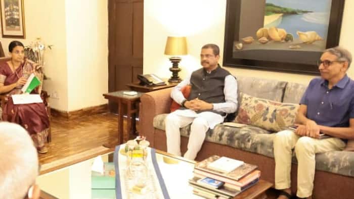 Dharmendra Pradhan Education