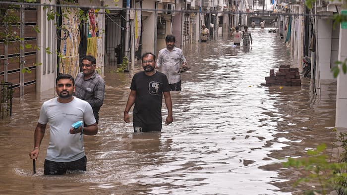 Gurugram Rains Update: Heavy downpours lash parts of city, trigger massive traffic congestion and Waterlogging; IMD issues alert