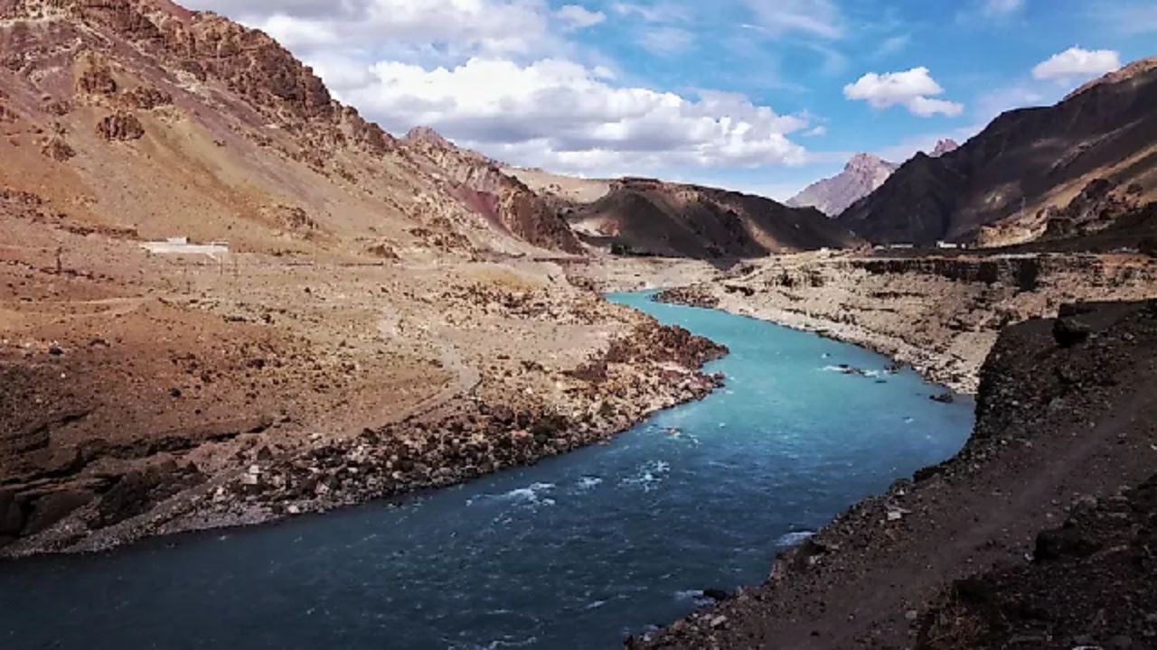 गंगा से सिंधु तक… भारत की कौन-कौन सी नदियां दूसरे देशों में भी बहती हैं ...