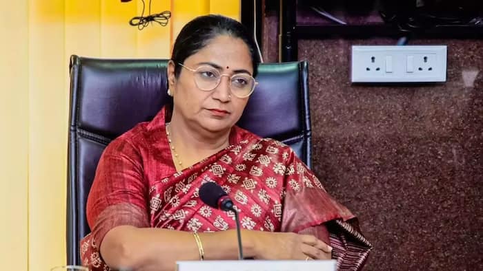 Delhi CM Rekha Gupta pens heartfelt message for Dr Subhash Chandra following his father’s passing away