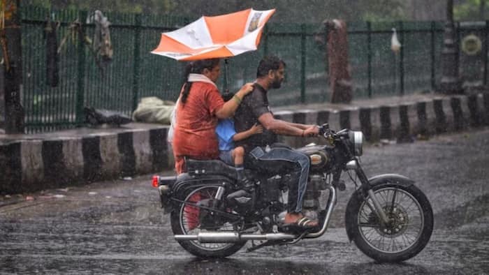 Delhi weather ALERT: Light rain, overcast skies to bring relief from humid conditions; Check IMD forecast