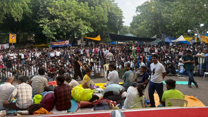 CJP protest LIVE: 'What do you intend to show', CJP claims Delhi Police brought 'totally damaged car' at Jantar Mantar protest site