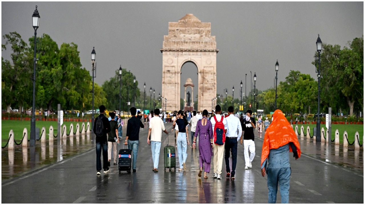 Delhi Weather: Will it rain today after warmest July night in 5 years? IMD issues yellow alert - Check forecast for Noida, Ghaziabad, Gurugram