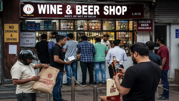 ATTENTION Delhiites! Liquor shops across Delhi to close by 8 pm on Saturday and Sunday amid ongoing CJP protest