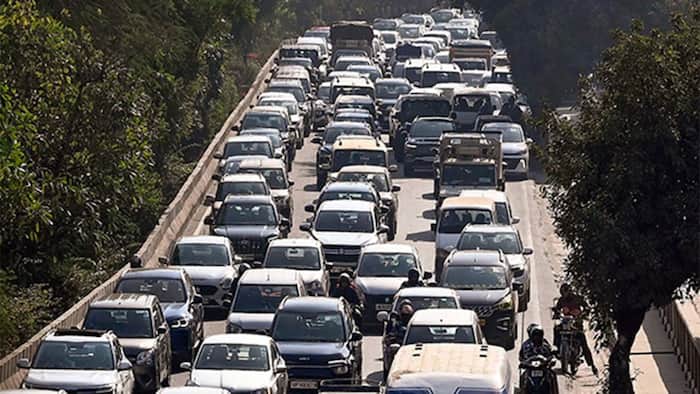Delhi traffic advisory for 30 days: Swami Narayan Marg closed for road construction till August 3; Check affected stretch, traffic diversions, instructions for commuters