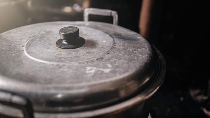 How to fix loose pressure cooker rubber