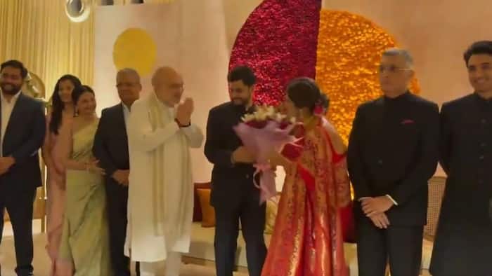 Supriya Sule daughter reception party