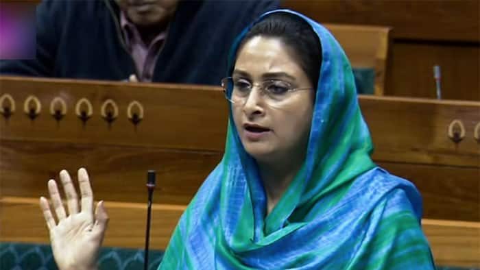 'Attacker struck his chest with 1.5-foot-long sharp weapon': Harsimrat Kaur shows images of Sukhbir Singh Badal's injuries, demands NIA probe