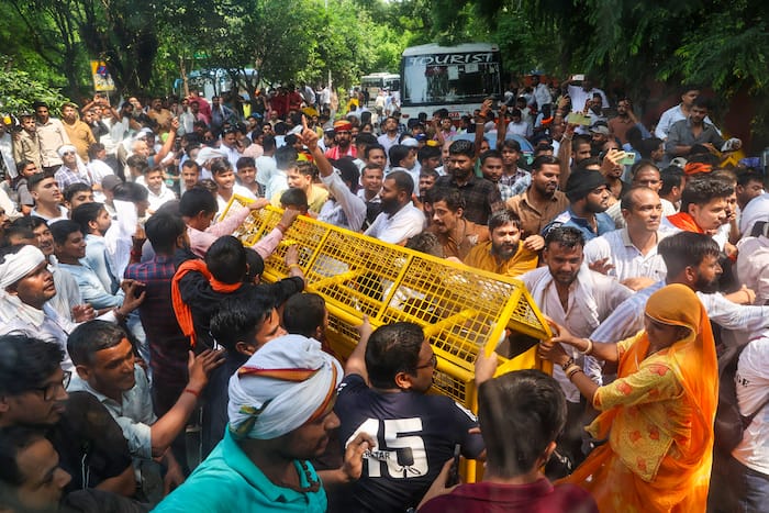 Patna Students March LIVE: Protesters plan to gherao CM Samrat Choudhary's residence, security beefed up