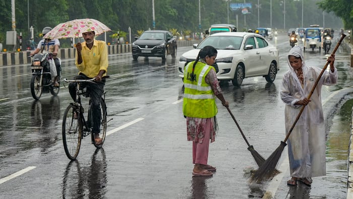 West Bengal Weather Update: Kolkata, Jhargram, Howrah, Dumdum, Cooch Behar, Alipurduar to witness heavy rain, IMD issues alert