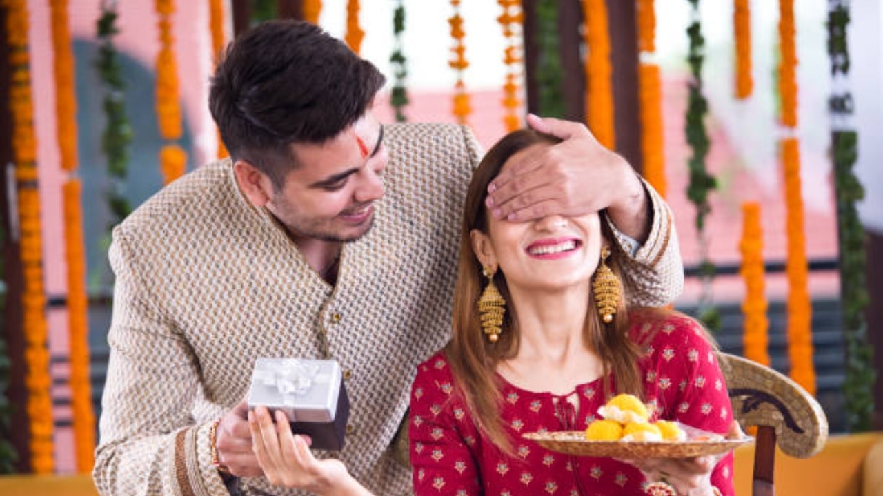 Raksha Bandhan 2026 50 Messages Greetings Wishes WhatsApp Status To raksha-bandhan-2026-50-messages-greetings-wishes-whatsapp-status-to