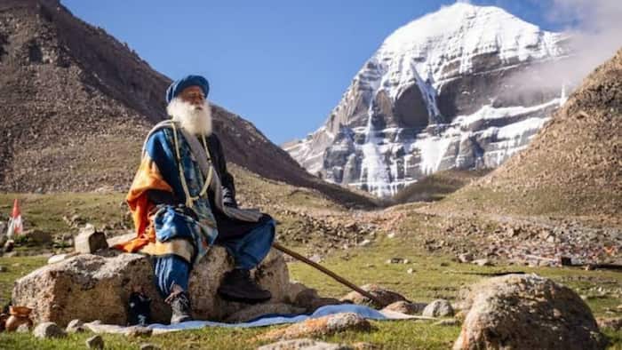 Sadhguru Jaggi Vasudev breaks down after 80 members of Isha Foundation go missing in Nepal, addresses followers