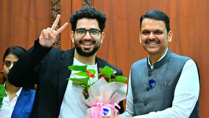 Samay Raina jokes about his past with Maharashtra Cyber Cell while being felicitated by CM Fadnavis: 'Mera aur Maharashtra cell ka rishta bahut...' - Watch video