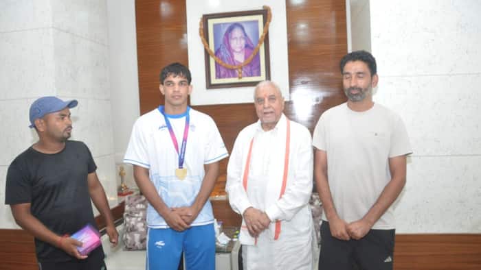 CWG 2026 medal-winning boxer Ankush Panghal honoured by Dr Subhash Chandra in Hisar