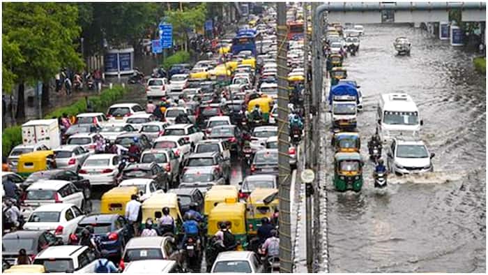 delhi rain trasffic