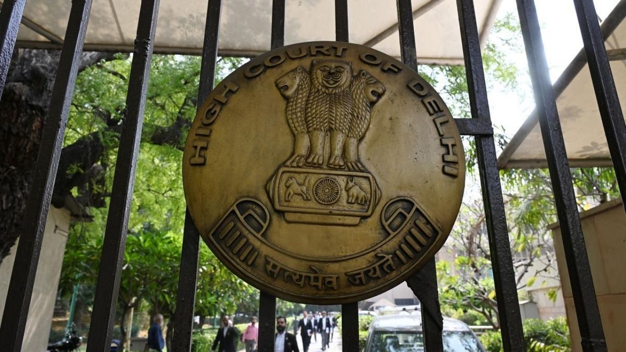 Delhi High Court Convicts Man in Sexual Harassment Case, Rejects Victim-Blaming Over Jeans and Clothes
