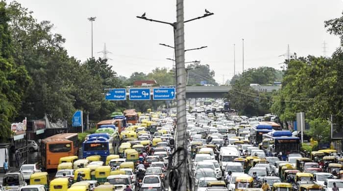 deolhi rain waterlogging traffic