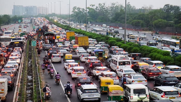 Travelling across Delhi, Noida, Ghaziabad, Faridabad today? Kalindi Kunj, DND, Najafgarh Road, Ashram, Badarpur may see heavy traffic; Details