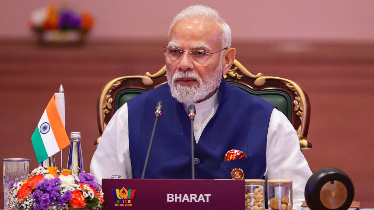 'Captain Smit Machhar is our hero': PM Modi praises Flydubai's Indian ...