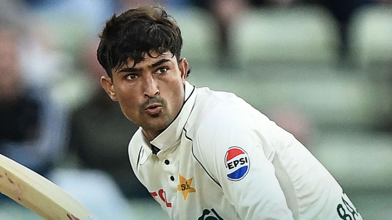 Watch Razaullah Khan Turns His Pakistan Debut Into Six Hitting Carnage watch-razaullah-khan-turns-his-pakistan-debut-into-six-hitting-carnage