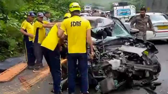 Eight engineering students from Tamil Nadu killed after car rams into parked lorry in Kerala's Thrissur