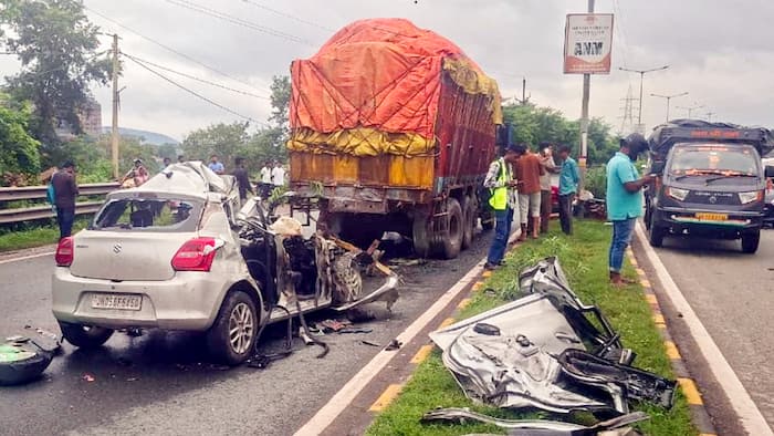 Jharkhand minister's daughter among 4 killed after car rams into stationary truck in Jamshedpur; CM Soren, governor condole deaths