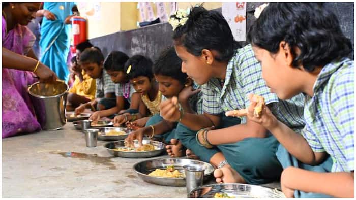 mid day meal Perunthalaivar Kamarajar Breakfast