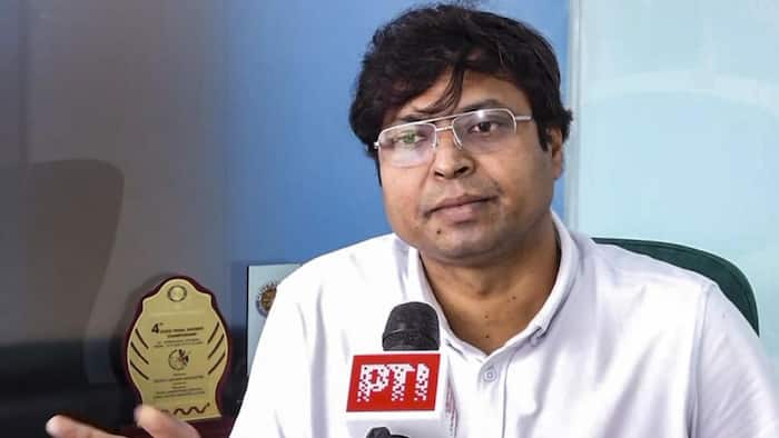 Hockey India serves show-cause notice to DG R K Srivastava and strips him of powers