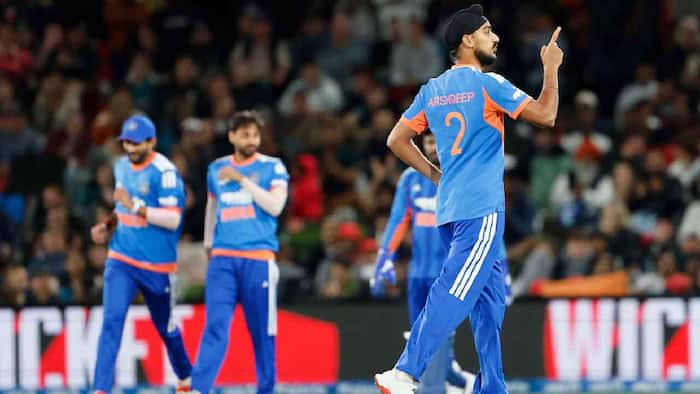 Arshdeep Singh dismiss Daryl Mitchell for 28 runs off 19 balls in 1st T20I