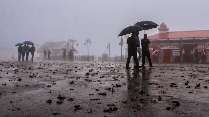 Delhi Weather Update: Heavy rain likely in Delhi, Noida, Gurugram, Faridabad, Ghaziabad today; IMD issues alert