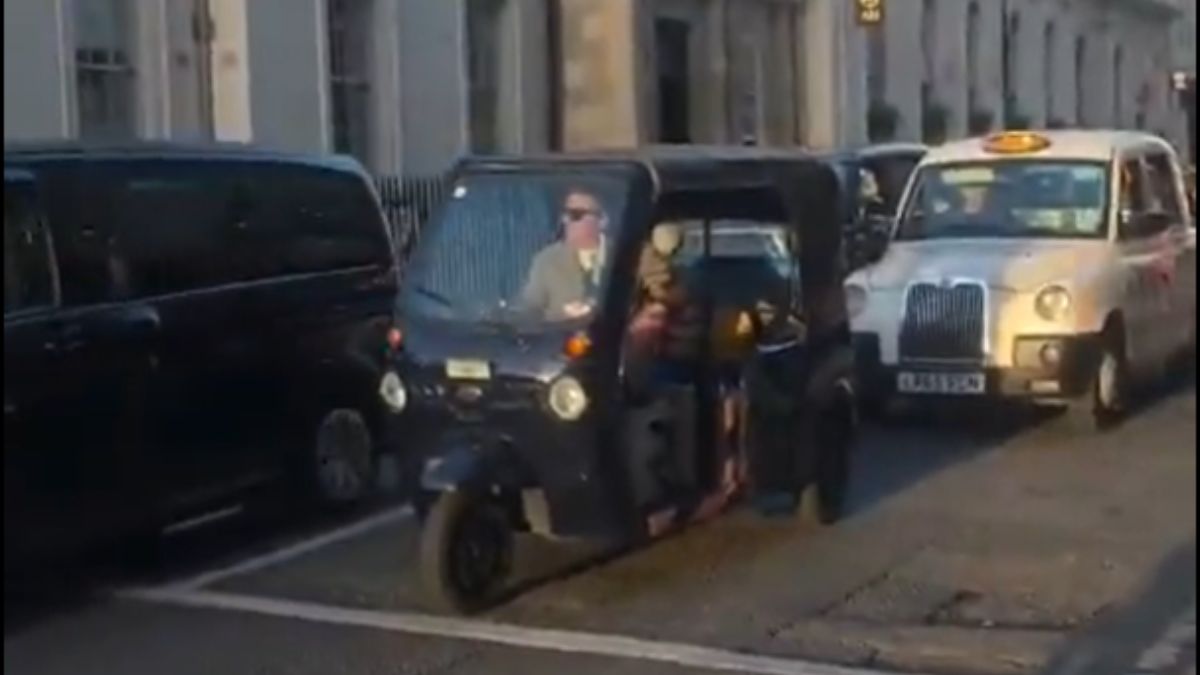 'UK ma riksha aavi gai chhe': Anand Mahindra's London auto-rickshaw ...