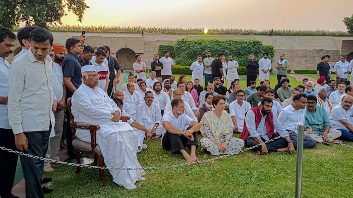 INDIA Bloc's 'vote chori' protest against CEC to continue for 4th day; Here's what opposition may do next