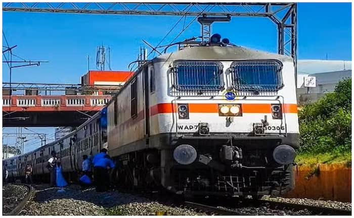 railone season ticket
